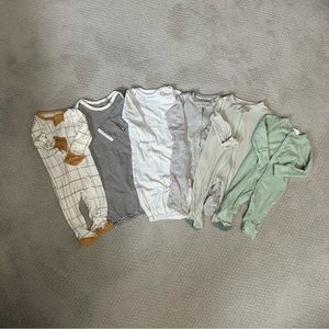 Neutral baby sleepers and sleep gowns size 0-3